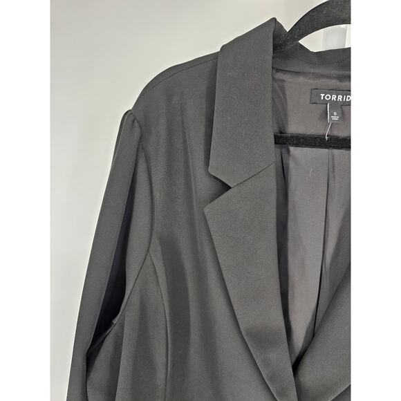 Torrid Women's Black Long Sleeve Single Button Pockets Blazer Coat Size 5 - Picture 3 of 5